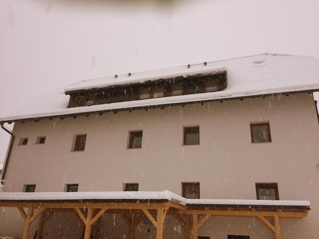 Apartmaji In Sobe Tina Kranjska Gora Luaran gambar