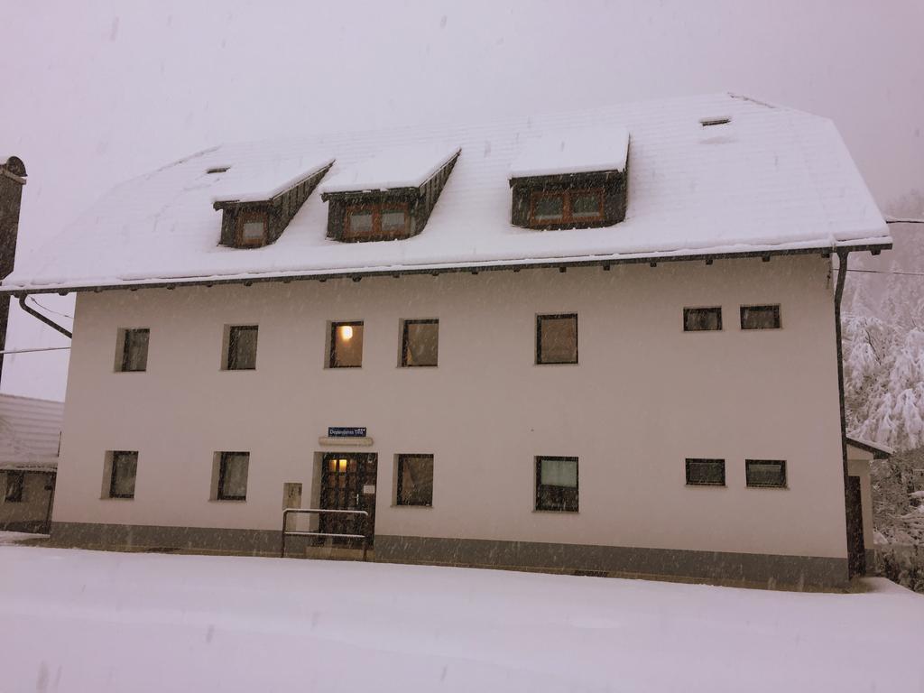 Apartmaji In Sobe Tina Kranjska Gora Luaran gambar